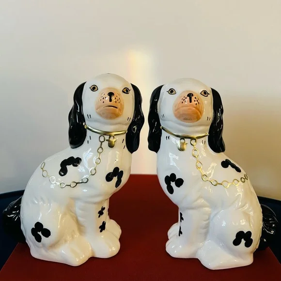 A Set of 2 Elegant Vintage-Style Staffordshire Dog Figurines | Collectibles | - Picture 4 of 7